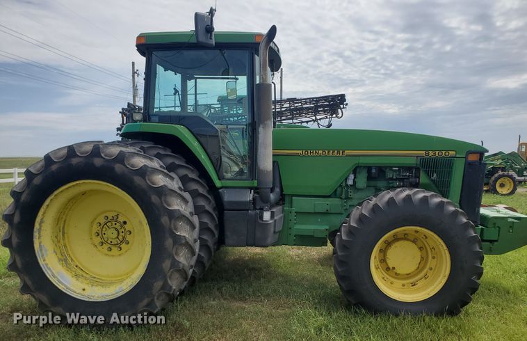 image for item JM9673 1995 John Deere 8300  MFWD tractor