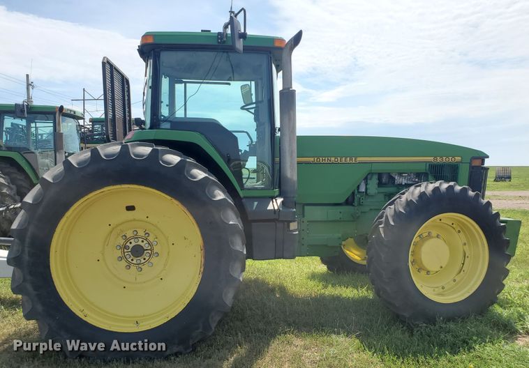 image for item JM9674 1995 John Deere 8300  MFWD tractor