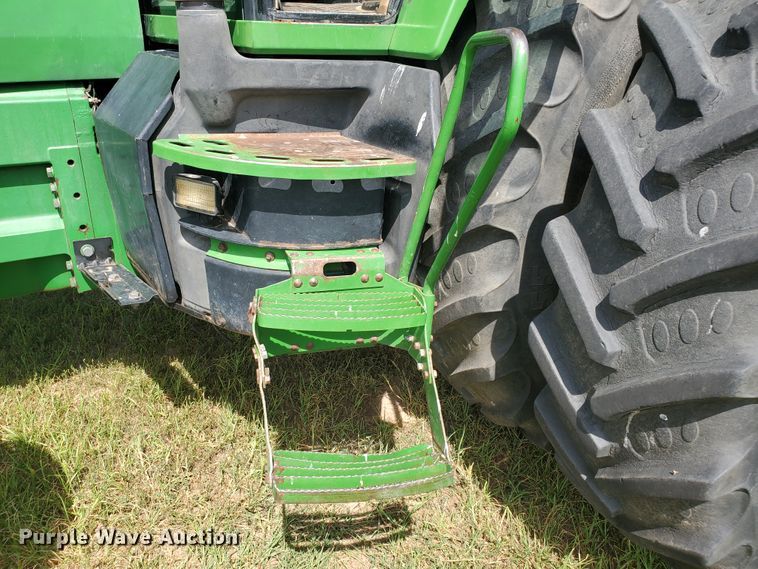 image for item JM9674 1995 John Deere 8300  MFWD tractor