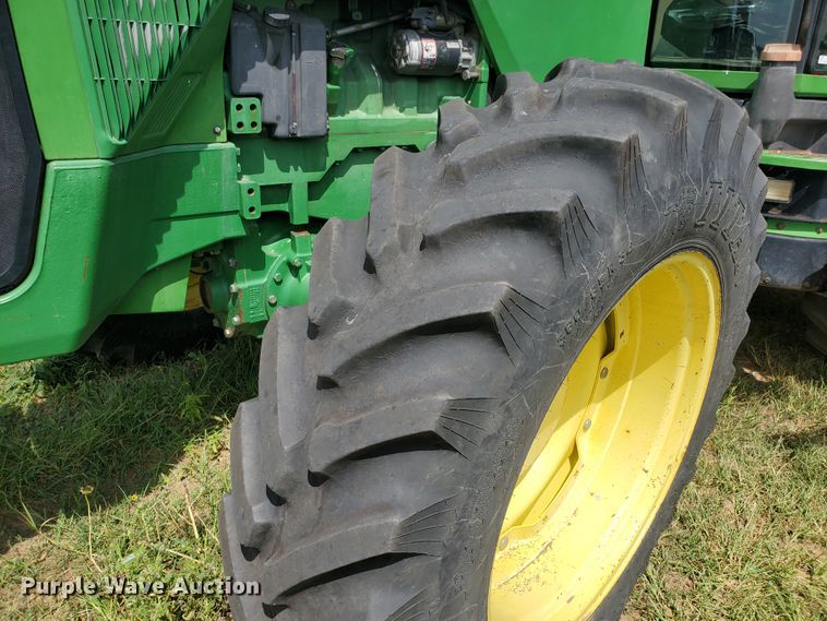 image for item JM9674 1995 John Deere 8300  MFWD tractor