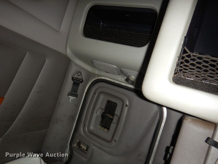 image for item DG0765 2010 Peterbilt 386  semi truck