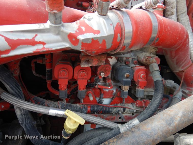 image for item DG0765 2010 Peterbilt 386  semi truck