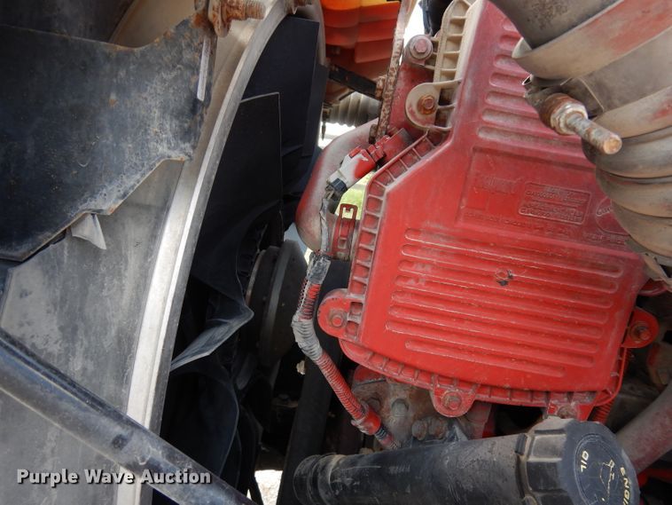 image for item DG0765 2010 Peterbilt 386  semi truck