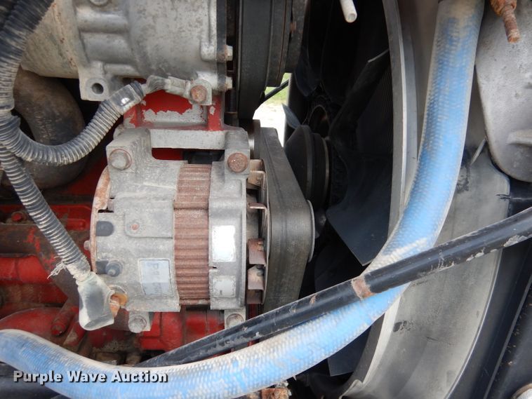 image for item DG0765 2010 Peterbilt 386  semi truck