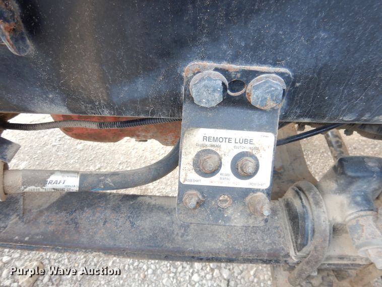 image for item DG0765 2010 Peterbilt 386  semi truck