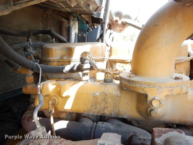 image for item DG0767 2004 Peterbilt 387  semi truck