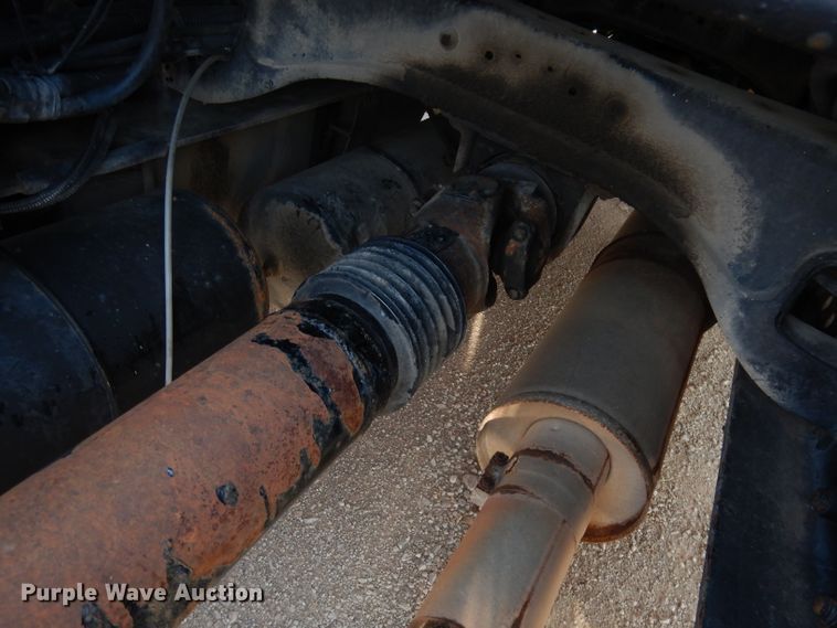 image for item DG0767 2004 Peterbilt 387  semi truck