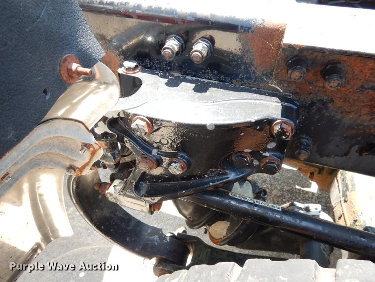 image for item DG0767 2004 Peterbilt 387  semi truck