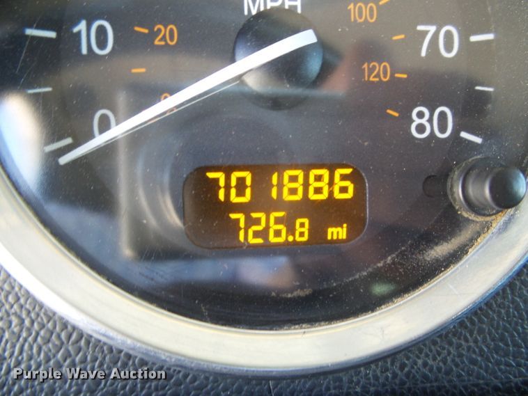 image for item DI5681 2012 Peterbilt 365  semi truck