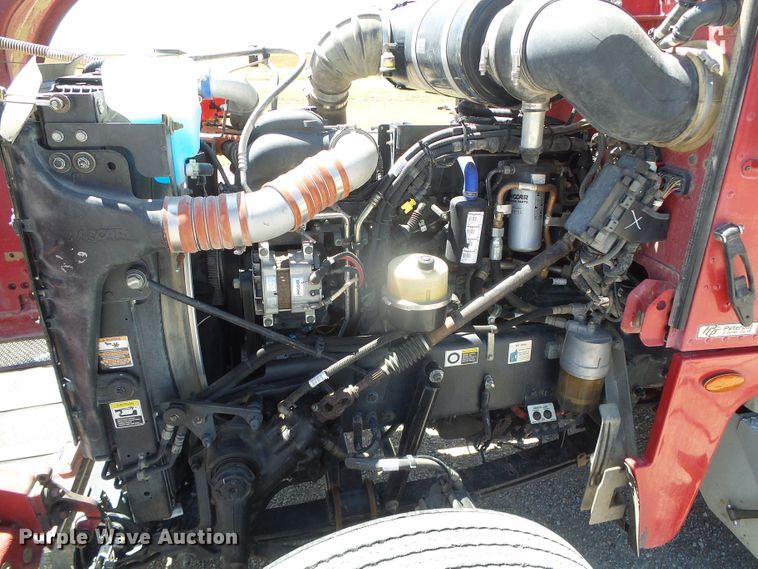 image for item DI5681 2012 Peterbilt 365  semi truck