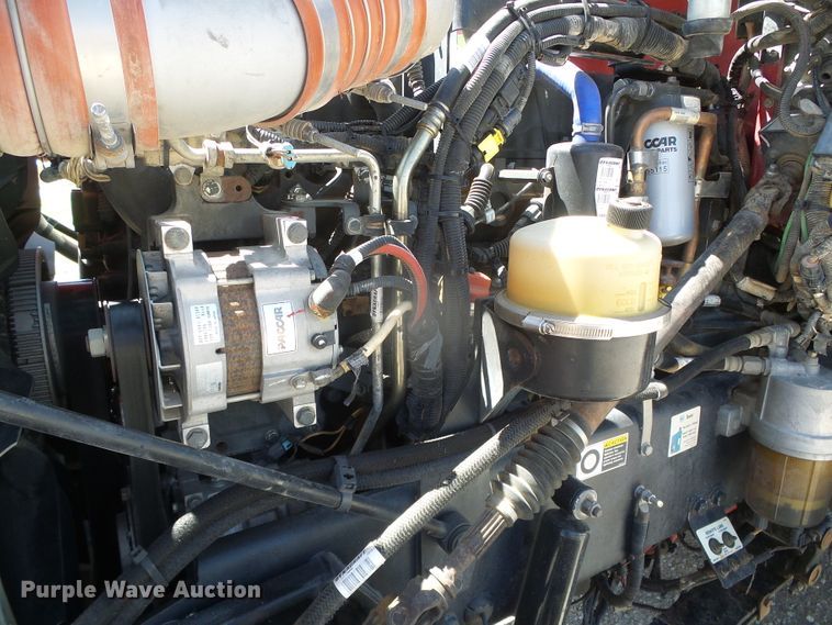 image for item DI5681 2012 Peterbilt 365  semi truck