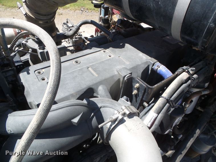 image for item DI5681 2012 Peterbilt 365  semi truck