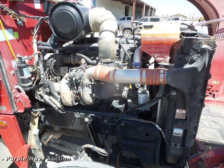 image for item DI5681 2012 Peterbilt 365  semi truck