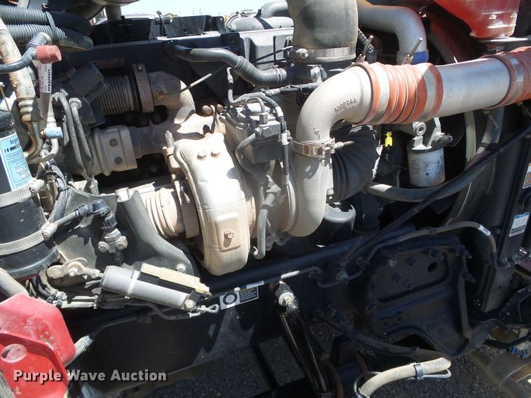 image for item DI5681 2012 Peterbilt 365  semi truck