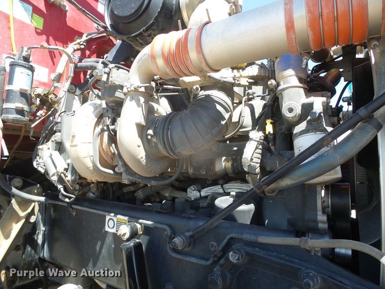 image for item DI5681 2012 Peterbilt 365  semi truck