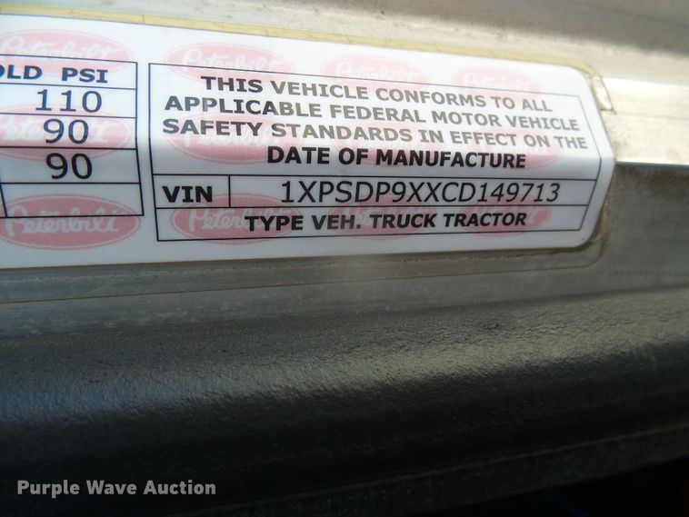 image for item DI5681 2012 Peterbilt 365  semi truck