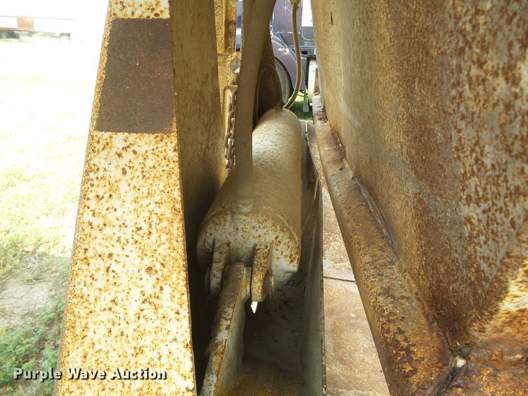 image for item DI5683 1979 Trailer 301-A  bottom dump trailer