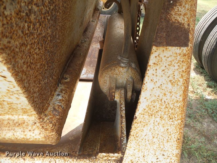 image for item DI5683 1979 Trailer 301-A  bottom dump trailer