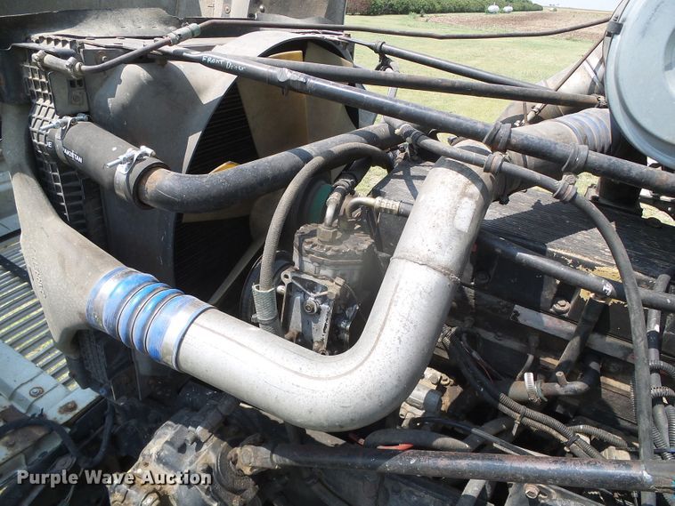 image for item DI5686 1996 Freightliner FLD112  semi truck