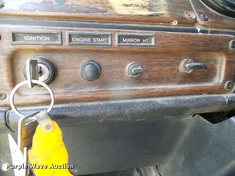 image for item DI5686 1996 Freightliner FLD112  semi truck