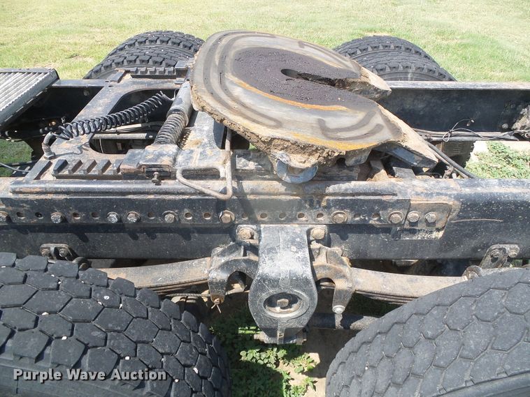 image for item DI5686 1996 Freightliner FLD112  semi truck