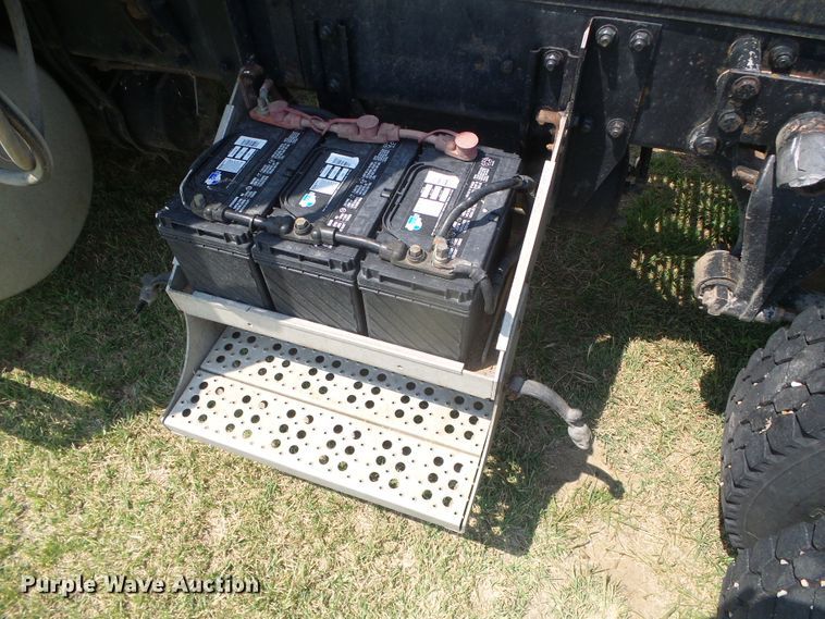 image for item DI5686 1996 Freightliner FLD112  semi truck