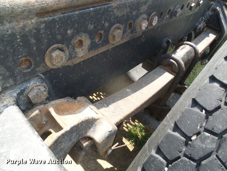 image for item DI5686 1996 Freightliner FLD112  semi truck