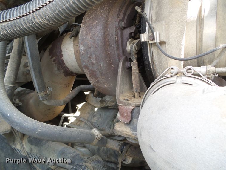 image for item DI5688 2005 Freightliner Columbia 120  semi truck