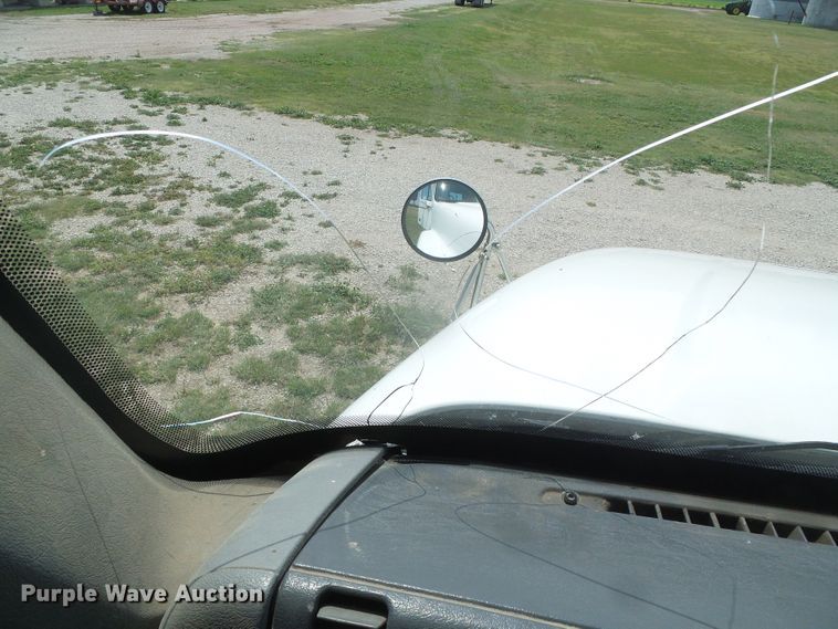 image for item DI5688 2005 Freightliner Columbia 120  semi truck