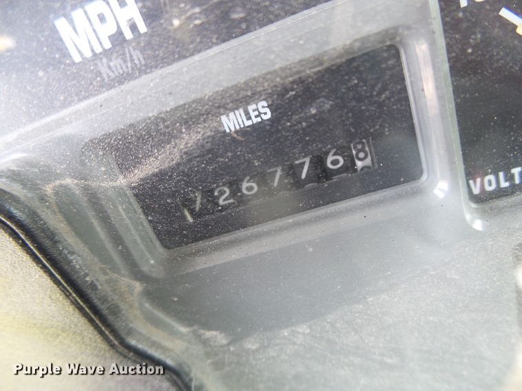 image for item DI5689 1997 International 8200  semi truck