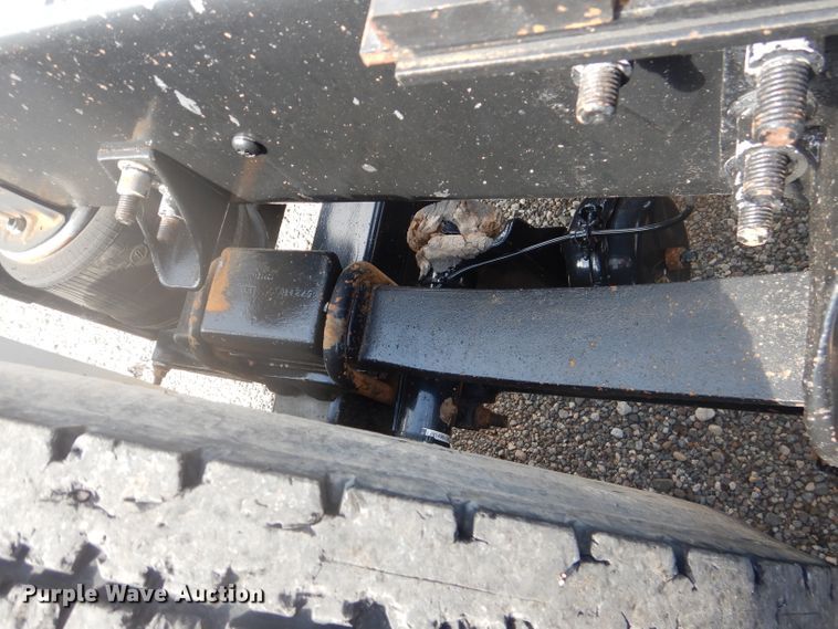 image for item DJ8868 2000 International 9900i  semi truck