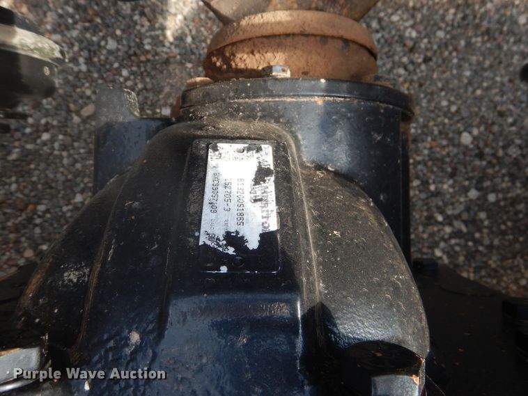 image for item DJ8868 2000 International 9900i  semi truck