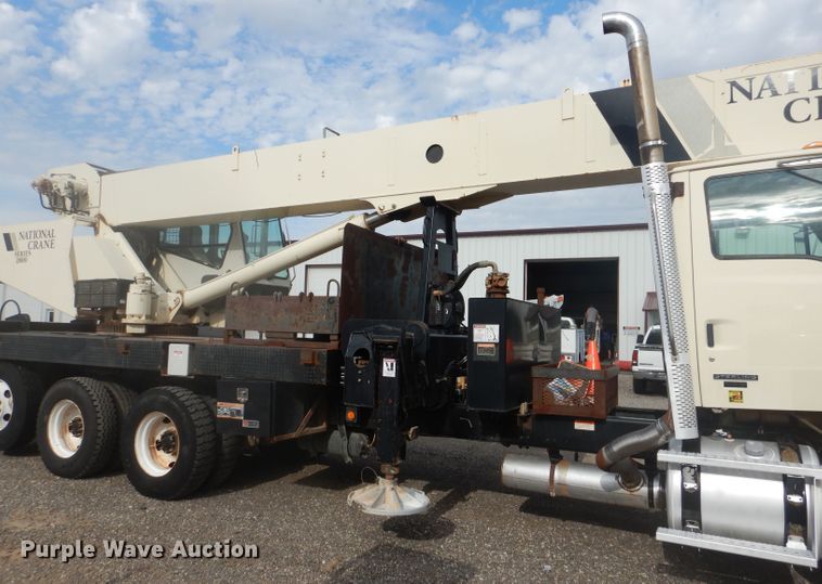 image for item DJ8869 2007 Sterling L9500  crane truck