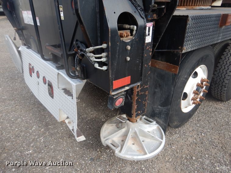 image for item DJ8869 2007 Sterling L9500  crane truck