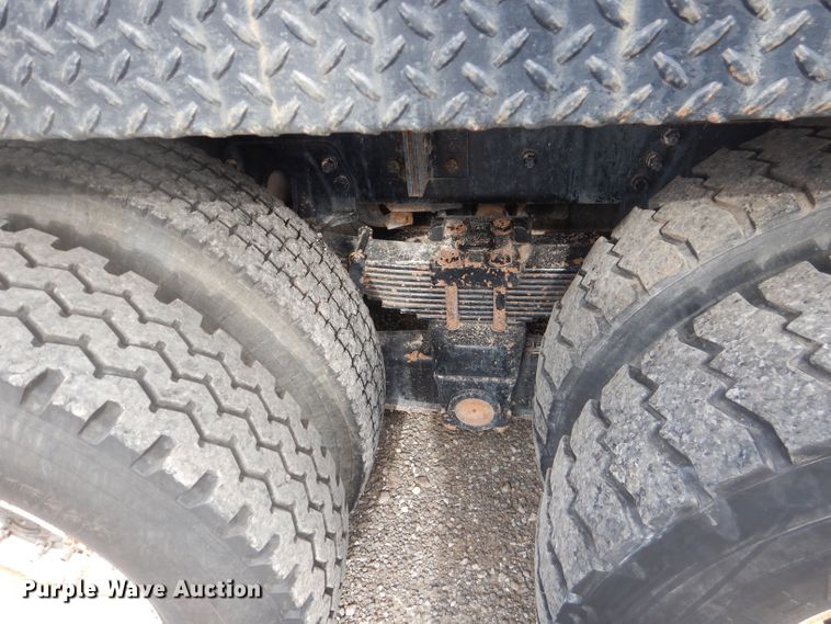 image for item DJ8869 2007 Sterling L9500  crane truck