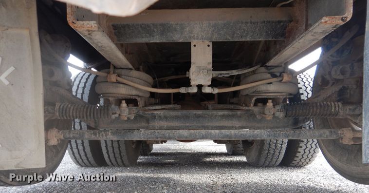 image for item DJ8869 2007 Sterling L9500  crane truck