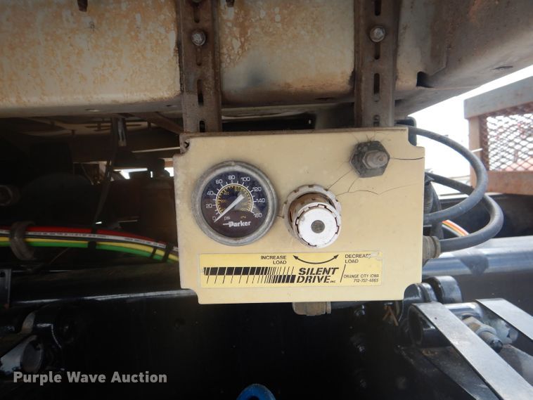 image for item DJ8869 2007 Sterling L9500  crane truck