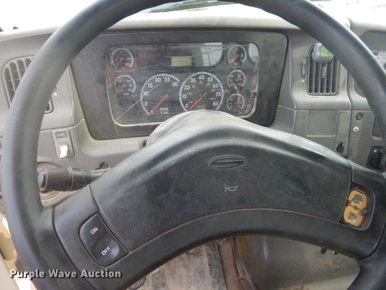 image for item DJ8869 2007 Sterling L9500  crane truck