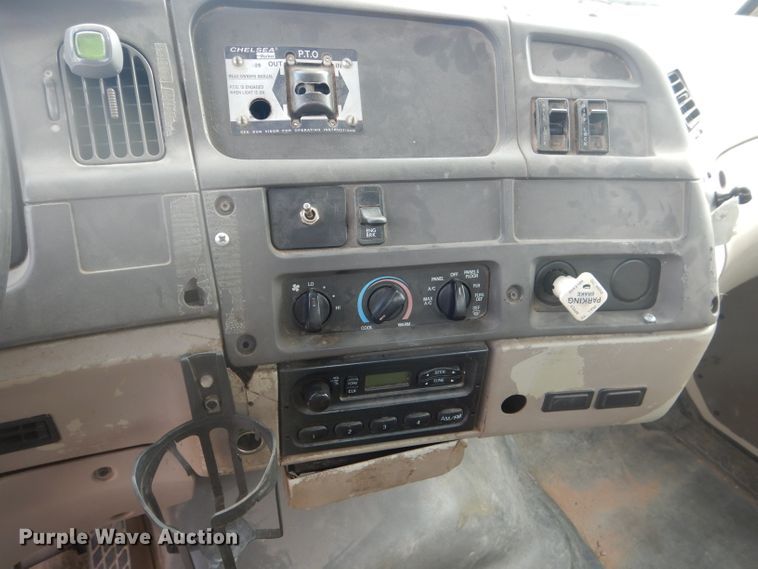 image for item DJ8869 2007 Sterling L9500  crane truck