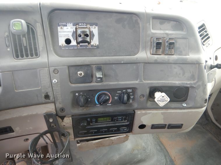 image for item DJ8869 2007 Sterling L9500  crane truck