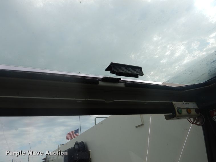 image for item DJ8869 2007 Sterling L9500  crane truck