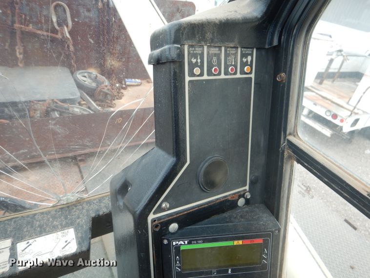 image for item DJ8869 2007 Sterling L9500  crane truck