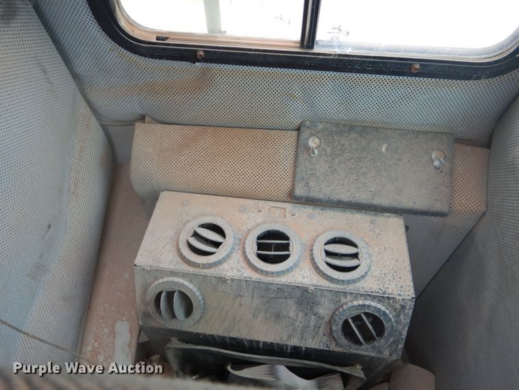 image for item DJ8869 2007 Sterling L9500  crane truck