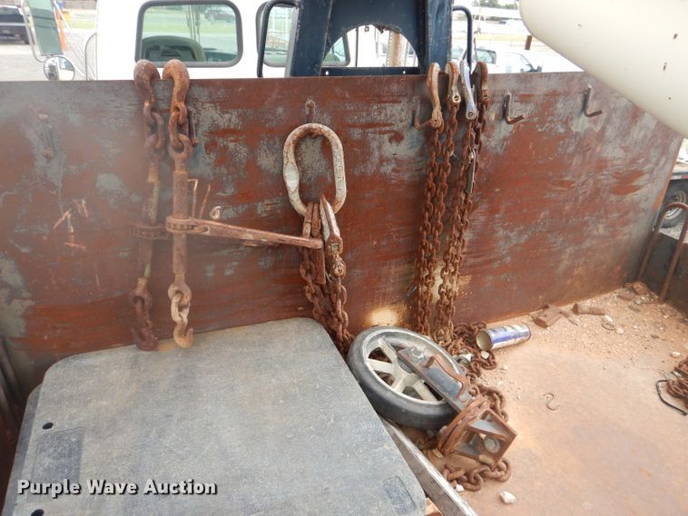 image for item DJ8869 2007 Sterling L9500  crane truck