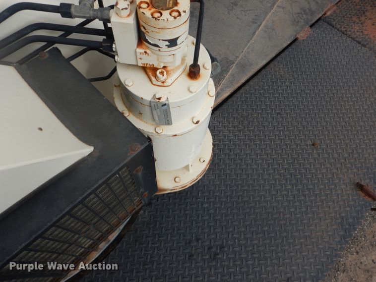 image for item DJ8869 2007 Sterling L9500  crane truck