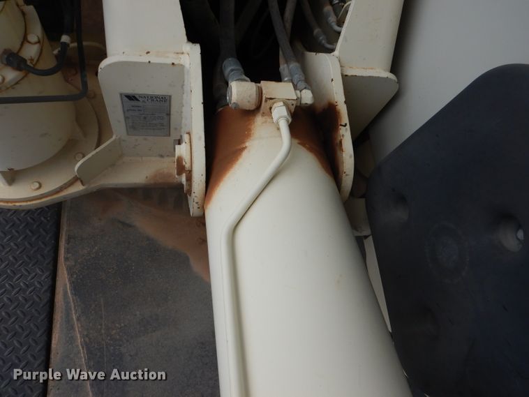 image for item DJ8869 2007 Sterling L9500  crane truck