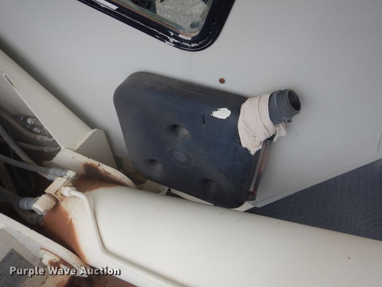 image for item DJ8869 2007 Sterling L9500  crane truck