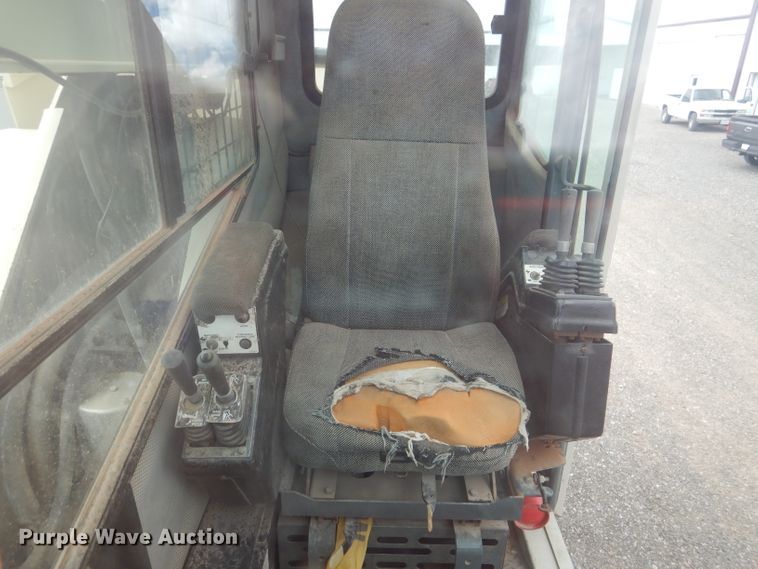 image for item DJ8869 2007 Sterling L9500  crane truck