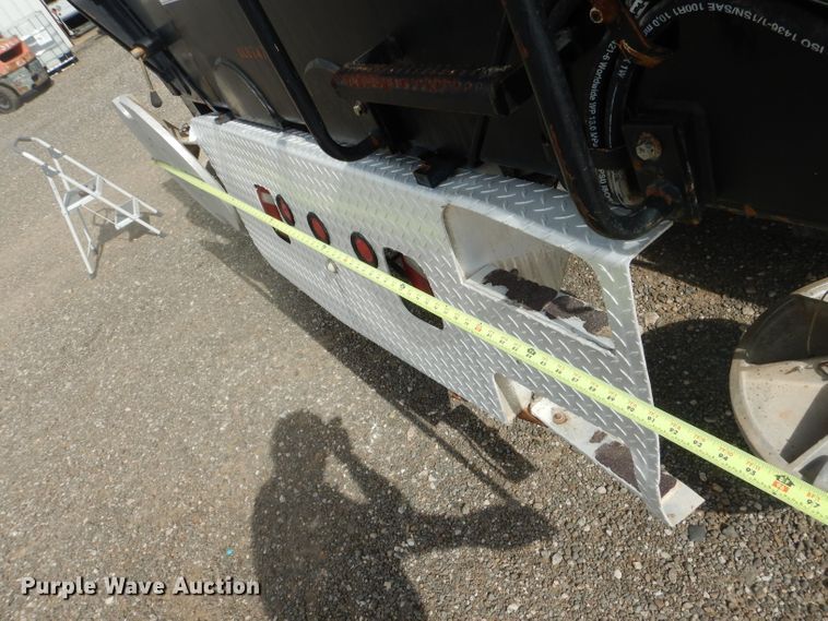 image for item DJ8869 2007 Sterling L9500  crane truck