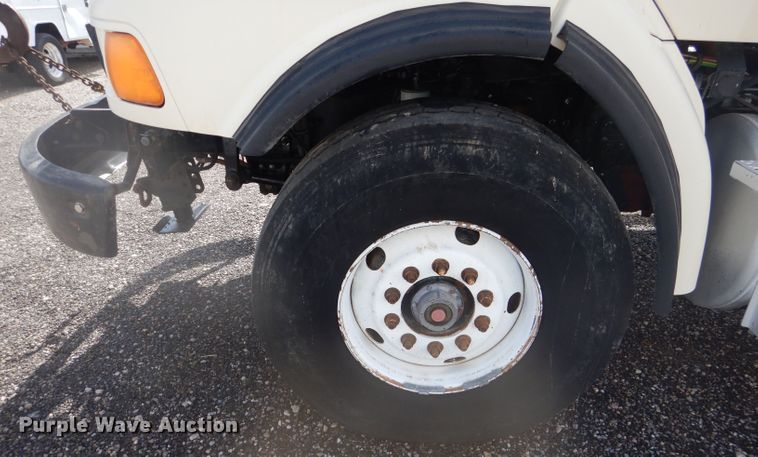 image for item DJ8869 2007 Sterling L9500  crane truck